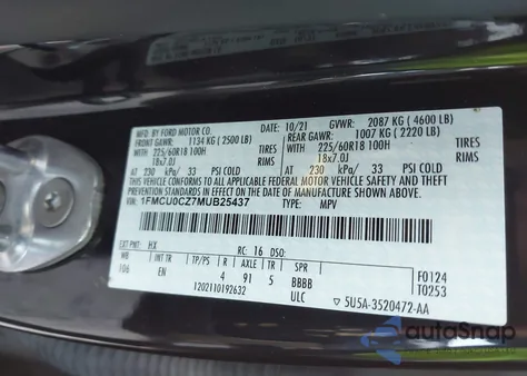 2021 Ford Escape Sel Hybrid z USA, uszkodzony, nr VIN 1FMCU0CZ7MUB25437